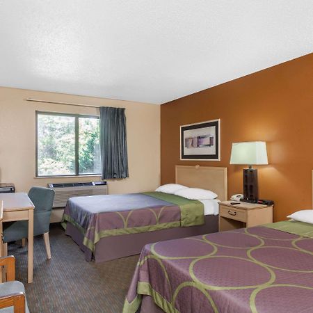 Super 8 By Wyndham Charlotte/Amusement Park Area Hotel Exterior foto